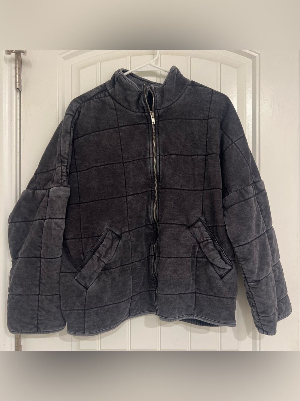 Forever 21 Men's Quilted Full-Zip Jacket in Charcoal Black